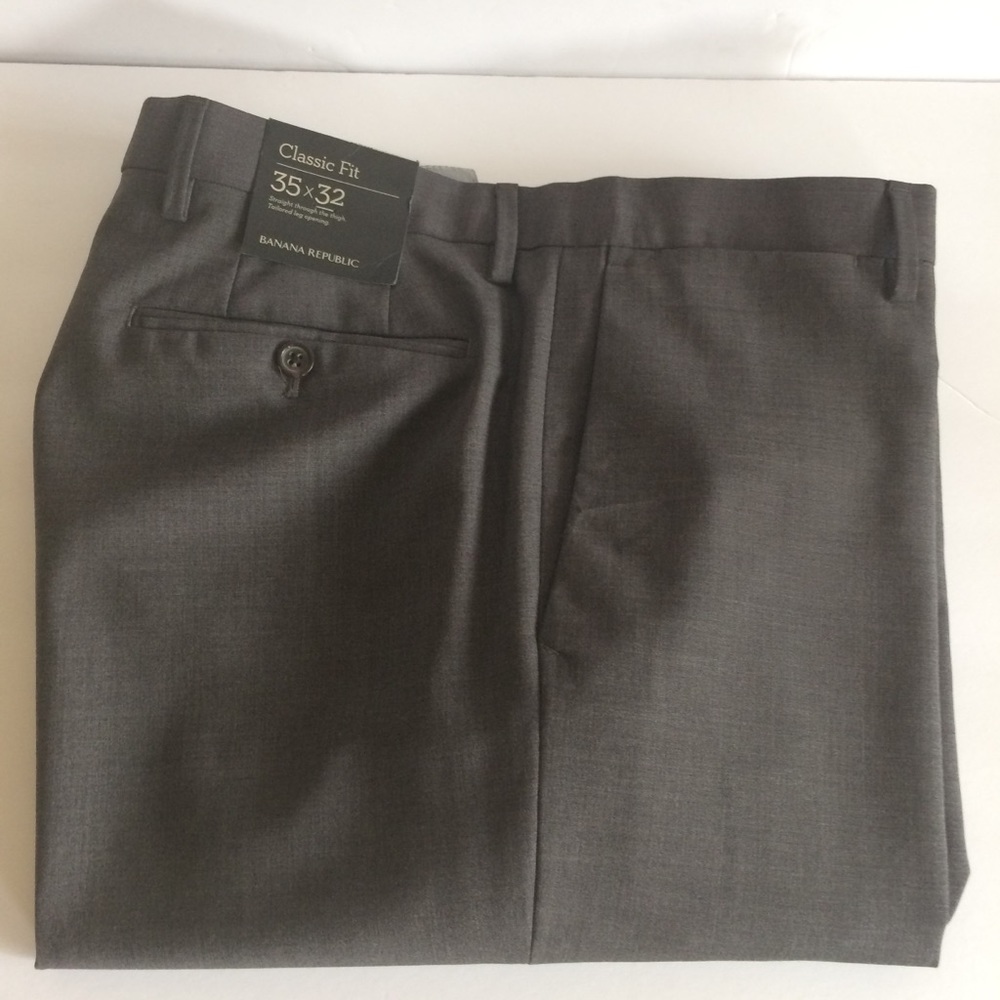 ⭐️ BANANA REPUBLIC 35/32 Classic Fit  Trousers.